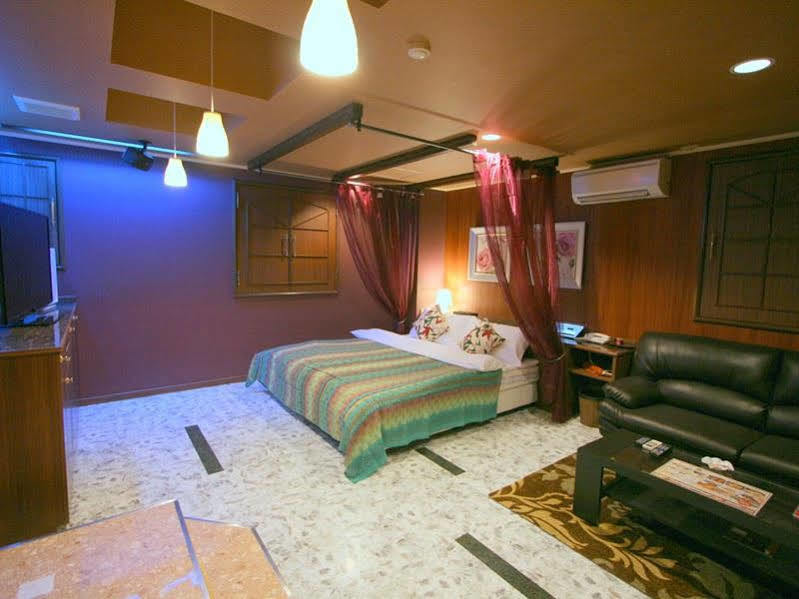 Hotel Aura Kansai Airport (Adults Only) Sennan Екстериор снимка